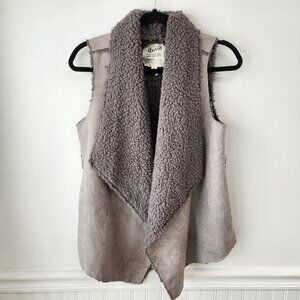 NWOT Dylan Anthro Drape Open Front Vest Faux Suede Sherpa Grey Cozy Women's XS